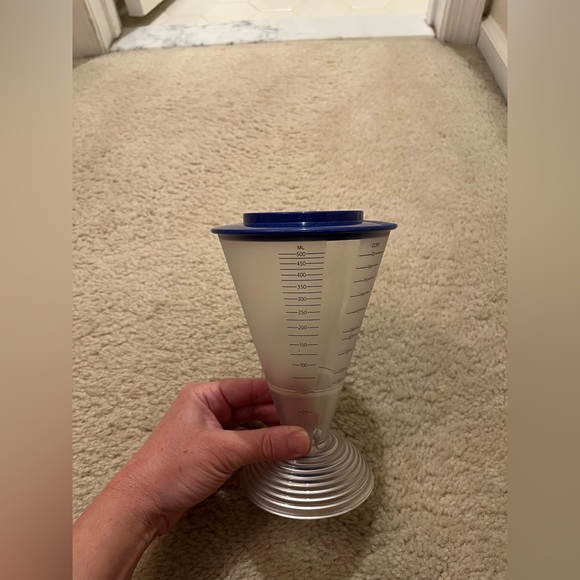 Tupperware measuring cone - Picture 4 of 11